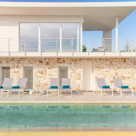 דירה Panitria With Infinity Pool *