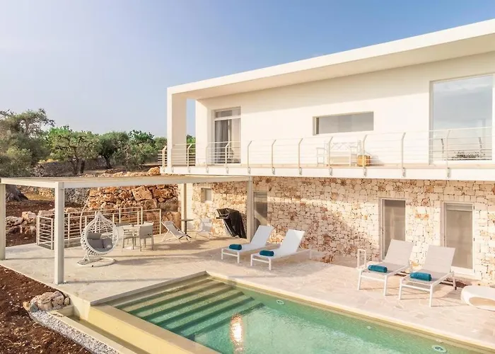 Panitria With Infinity Pool